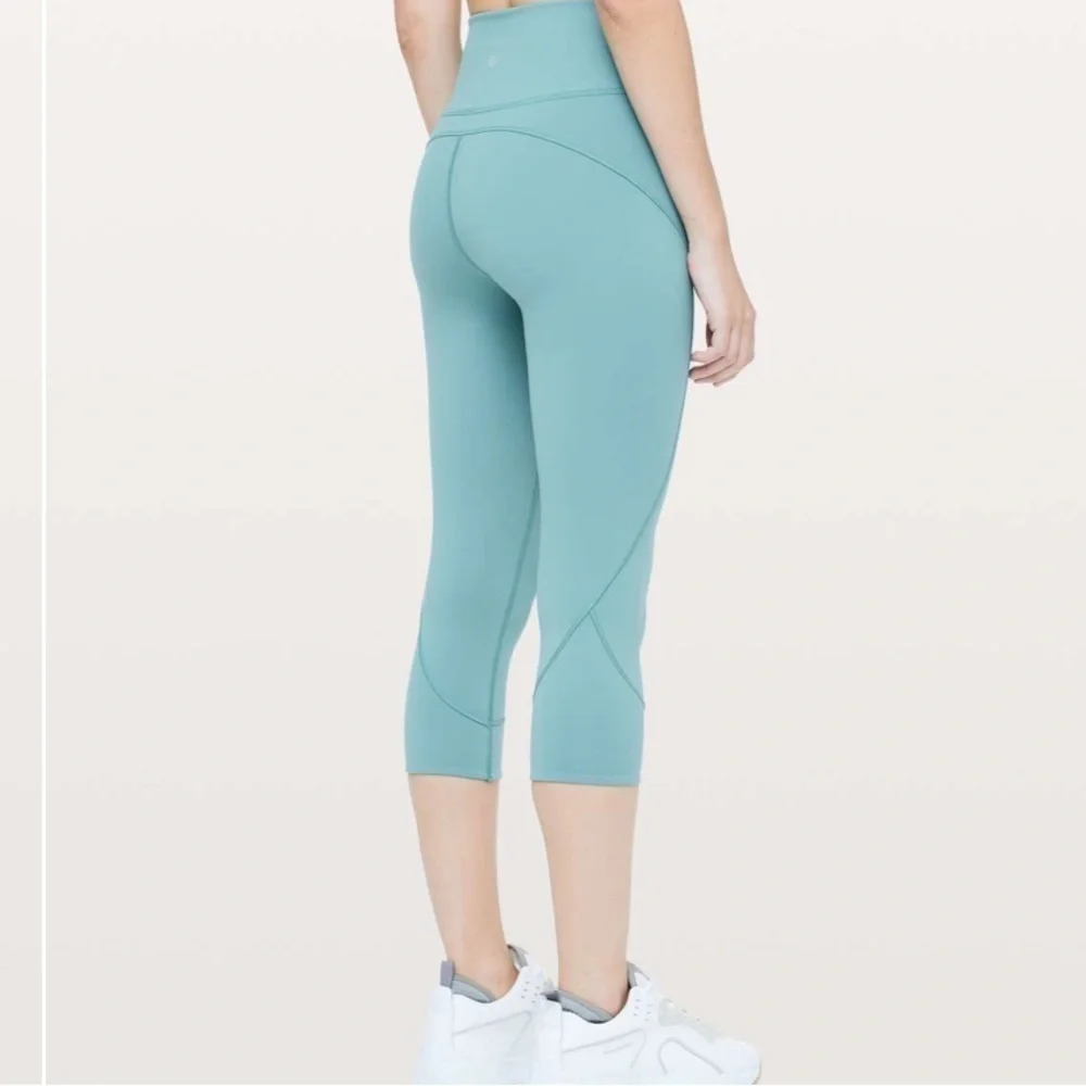 Lululemon cropped leggings